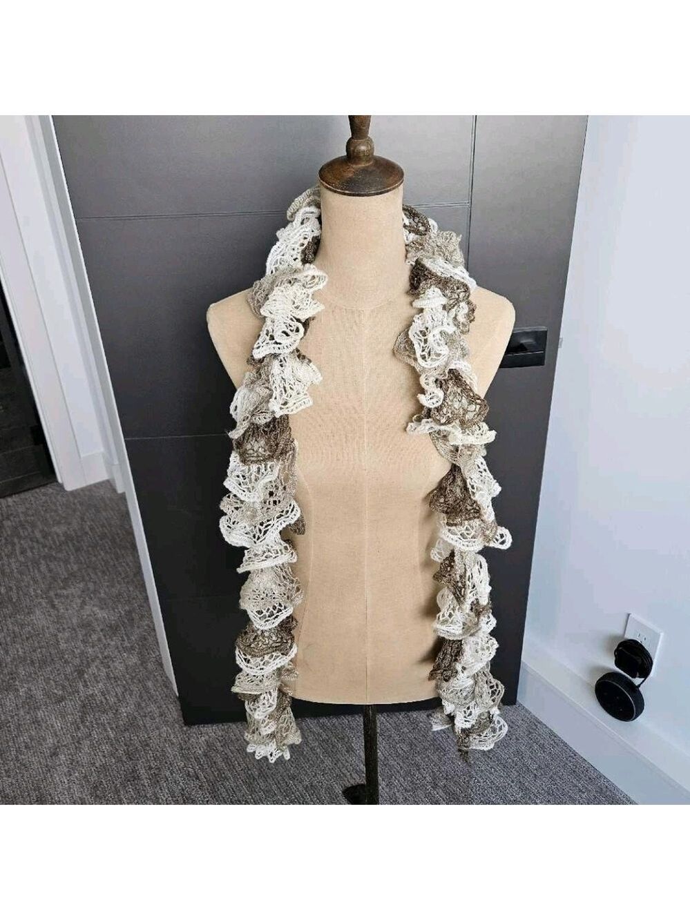 Elegant Lace Ruffle Scarf